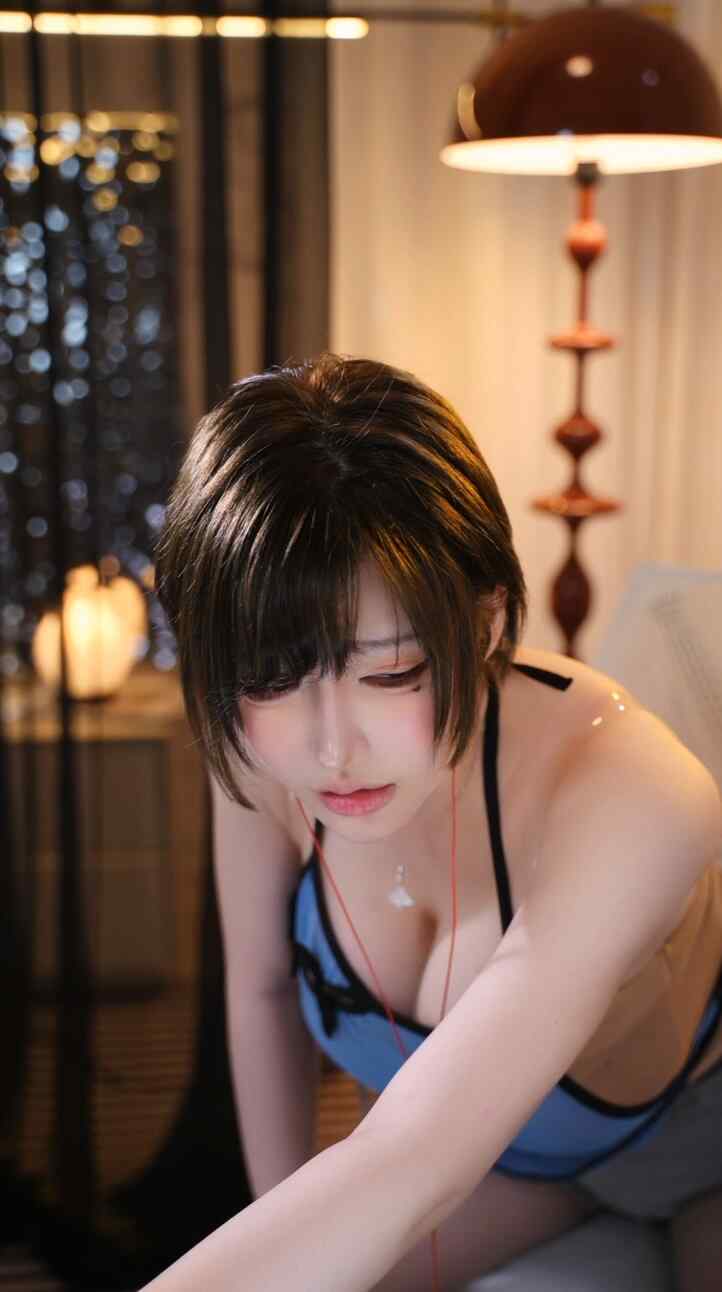 一色雨ASMR视频： 联谊回家路上被抛弃（蓝凑云）