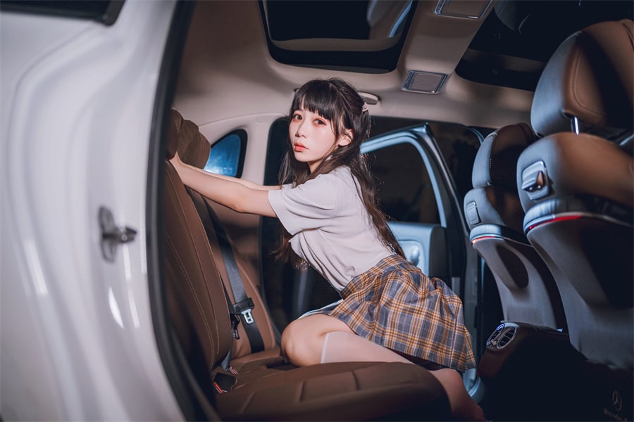【整套】usejan蓝蓝COS写真合集(15期) 第2张 【整套】usejan蓝蓝COS写真合集(15期) 第2张